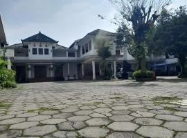 Hotel Pramesthi Solo