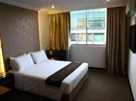 Royal Hotel
