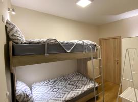 Atlas Hostel, hotel in Skopje