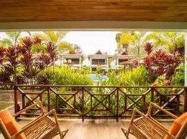 Bungalows Beachfront Hotel
