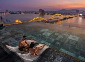 Caro Premium Danang Hotel