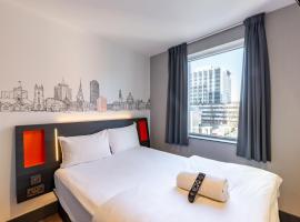 easyHotel Cardiff, hotel a Cardiff