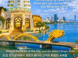 Moonlight Hotel - panoramic City CENTER View near Dragon Bridge & Han Market – hotel w mieście Da Nang
