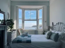 Beds at 46, Cowes