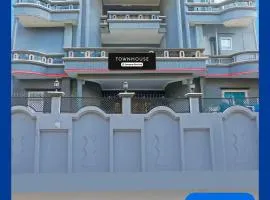 Super Townhouse Vijay Khand Gomti Nagar