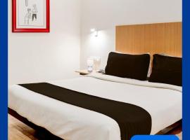 Super Townhouse Ulsoor Near Halasuru Metro Station, hotel in Bangalore