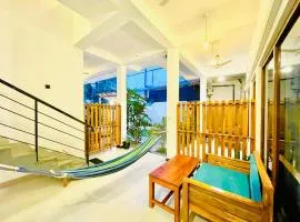 Surfzilla Hotel