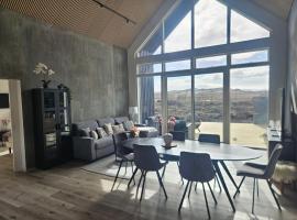 Aurora luxury villa, hotel in Reykholt