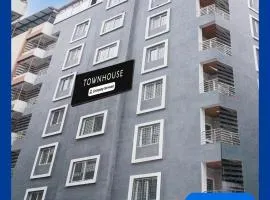 Super Townhouse Hinjewadi Corporate Stays