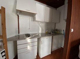 YMCA Camp Alambre, Hotel in Azeitão