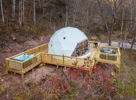 Romantic Geodesic Dome Hot Tub Under the Stars