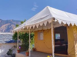 ShAkoon Camps and Farmstay NAINITAL, hotel Nainitalban