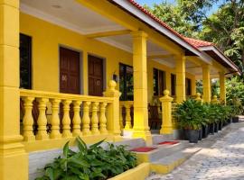 Fiqthya Chalet & Cafe – hotel w mieście Tioman