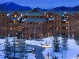 Superior Room in Whate Face Lodge - Ski Resort