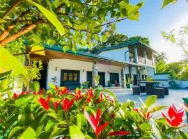 Om Hotel