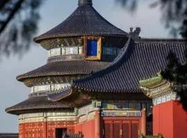 Manxin Mansion Beijing Shichahai Park Nanluoguxiang ,Close to Tiananmen Square, Wangfujing, Qianmen Street, Temple of Heaven Centennial historic residence, traditional Beijing quadrangle courtyard architecture