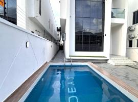 Tranquil Residences - Orchid, Lekki, hotel em Lekki