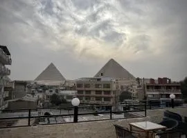 Luxury Oriental Pyramids Inn