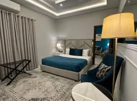Faletti's Grand MM Alam Gulberg
