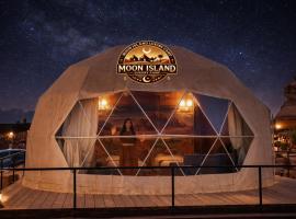 MOON ISLAND lUXURY CAMP, ξενοδοχείο σε Ουάντι Ραμ