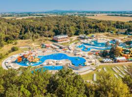 Aquasolis Spa Hotel, ξενοδοχείο σε Poľný Kesov