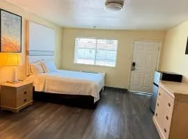 Citrus Inn & Suites