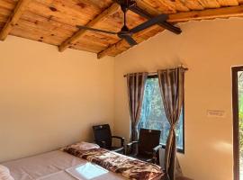 Luvyash Campsite Stays, hotell i Bhīm Tāl