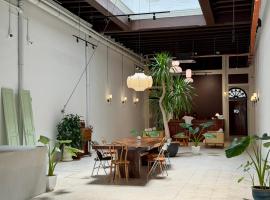 Love Linn, hotel di George Town