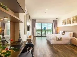 The Westerly Riverside Hotel