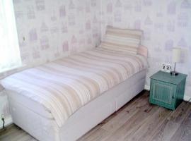 Liverpool Airport Rooms, hotel in Speke