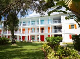 The Sunshine Hotel and Suites, hotel en George Town