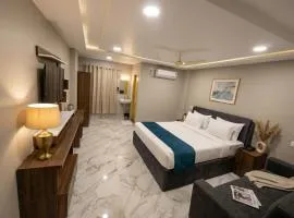 Hotel HiCity Comfort Near DLF Cyber City & AIG Hospital