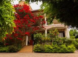 UmuTea Villa - Authentic East African local experience