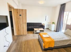 Downtown Rooms, 200m from Marina Beach, Hotel in Larnaka