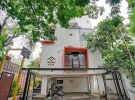 FabHotel Vardhan House I