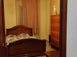 GuestHouse ED&ER near airport, khách sạn ở Geghanist