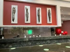 達利廣場假日酒店