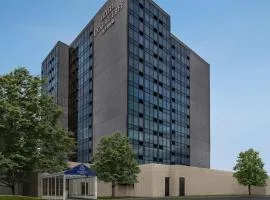 Doubletree By Hilton Pointe Claire Montreal Airport West