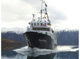 Lofoten Cruise & Hotel, viešbutis mieste Svolvær