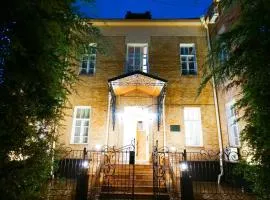 Officers Boutique Hotel