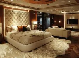 El De Grand Seven Inn Hotel Near IGI Airport