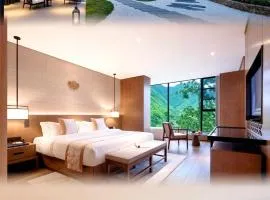The Floral Dreamscape Retreat -Yulong Romance Park Branch-Tickets Reservation & Day Tour Arrangement & Breakfast
