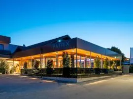 Patrix Hotel, Restaurant, Bar