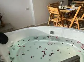panorama pyramids and jacuzzi