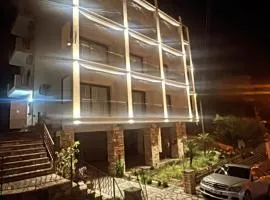 Nikos Hotel and Apartments
