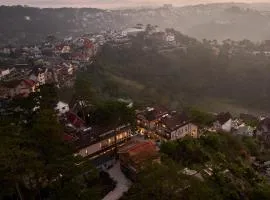 Signature by M Village The Valley Retreat