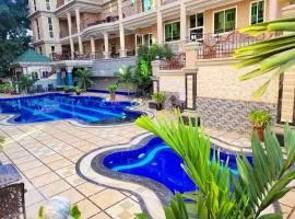 Fountain Palace Hotel & Suites