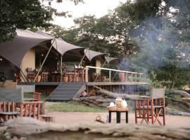 Chamabondo Luxury Tented Camp, khách sạn ở Victoria Falls