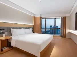 JI Hotel Wuhan Jianghan Road Pedestrian Street River View
