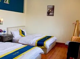 Blue Diamond Homestay - Lake View Superior 2 Giường